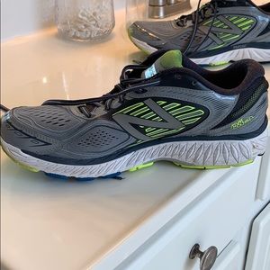 Men’s New Balance 860v7 Running Shoes- Size 10